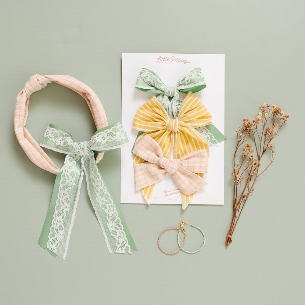 NEW Little Poppy Co Bow Set
